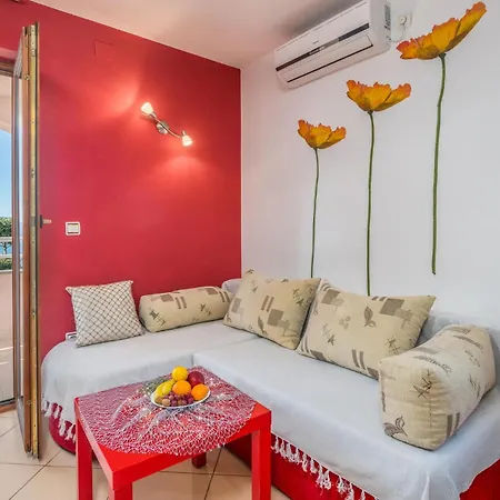 Amazing In With House Sea View Apartman Njivice