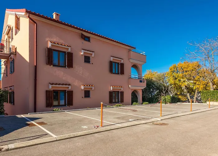 2 Bedroom In Appartamento Njivice